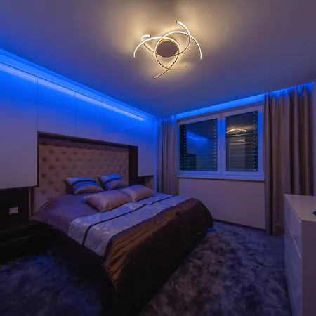 2-bedroom With Balcony And Parking Διαμέρισμα *