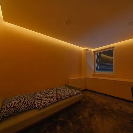 2-bedroom With Balcony And Parking