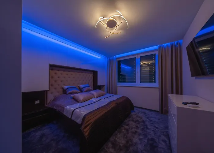 2-bedroom With Balcony And Parking Apartman *