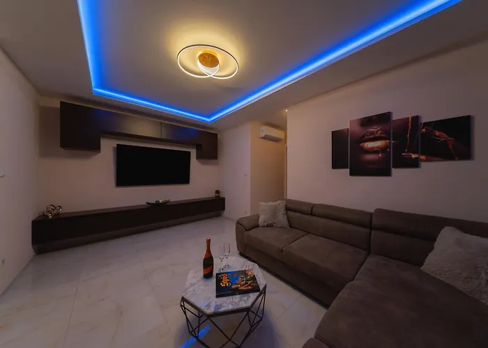 2-bedroom With Balcony And Parking