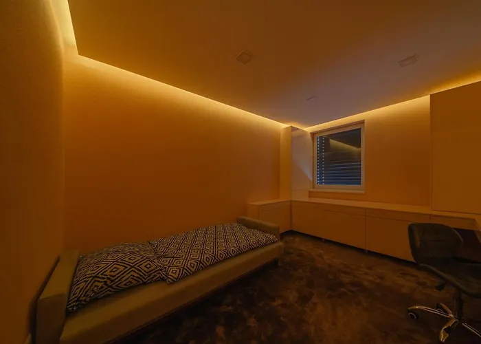 2-bedroom With Balcony And Parking